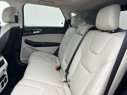 Used 2019 Ford Edge Titanium w/ Equipment Group 301A FWD image 20