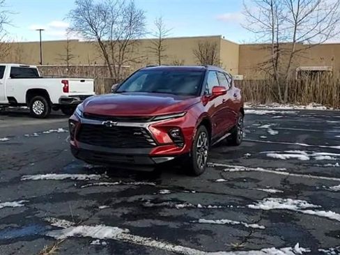 Certified 2025 Chevrolet Blazer RS image 3