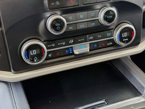 Used 2024 Ford Expedition Max XLT image 36