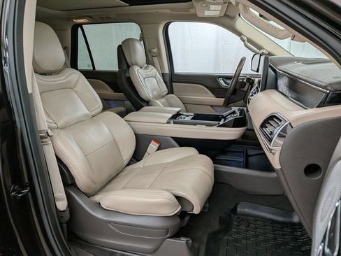 Used 2024 Lincoln Navigator Reserve AWD/4WD image 26