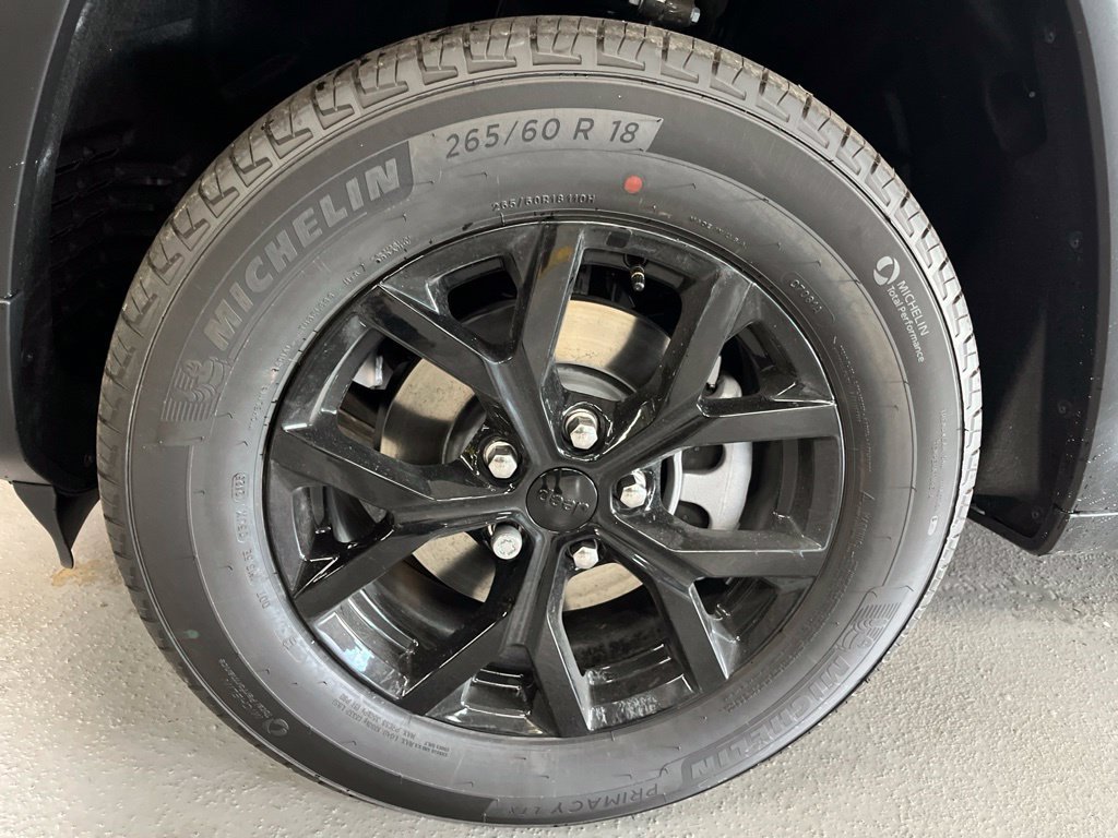 New 2026 Jeep Grand Cherokee Altitude AWD/4WD image 6