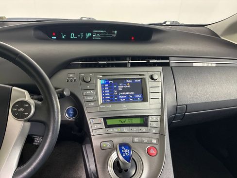 Used 2014 Toyota Prius Four image 14