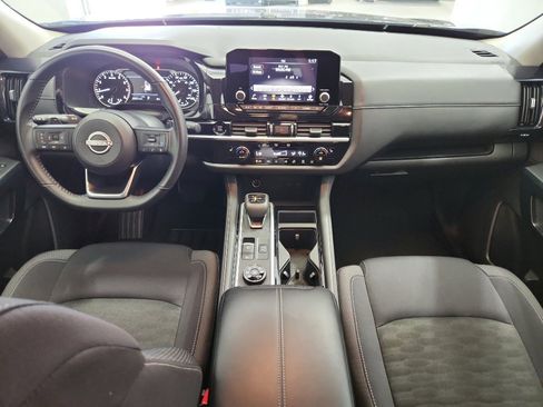 Used 2025 Nissan Pathfinder SV AWD/4WD image 7