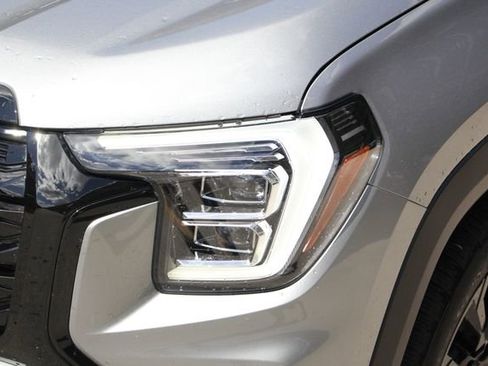 Certified 2025 GMC Terrain Elevation w/ Technology Package II image 2