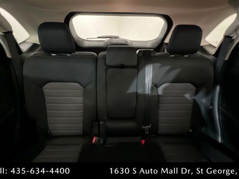 Used 2018 Ford Edge SE AWD/4WD image 25