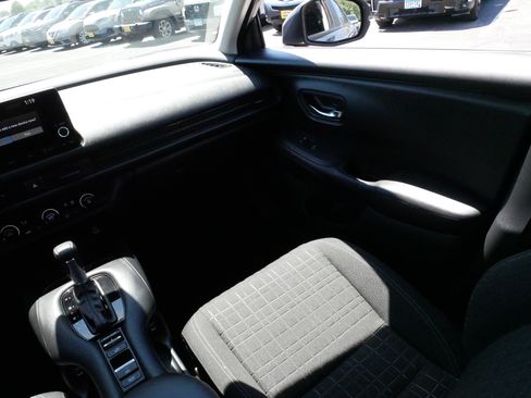 Used 2024 Honda HR-V LX image 11