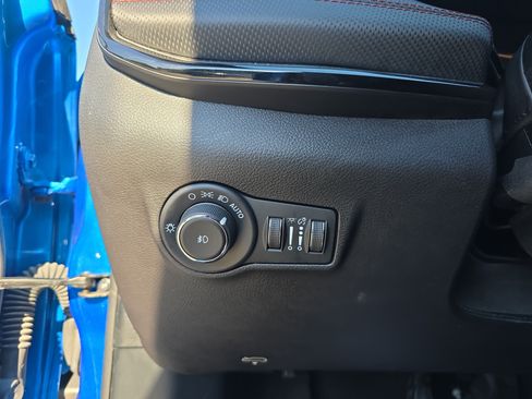 Used 2024 Jeep Compass Trailhawk AWD/4WD image 22