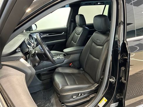 Used 2021 Cadillac XT6 Premium Luxury image 12