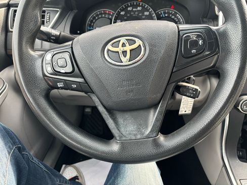 Used 2015 Toyota Camry LE image 13
