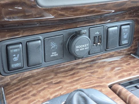 Used 2018 Nissan Armada SV w/ Driver Package RWD image 27