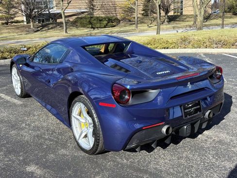 Used 2017 Ferrari 488 Spider image 4