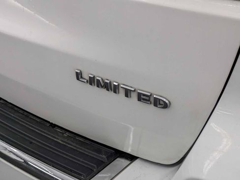 Used 2019 Jeep Grand Cherokee Limited AWD/4WD image 12