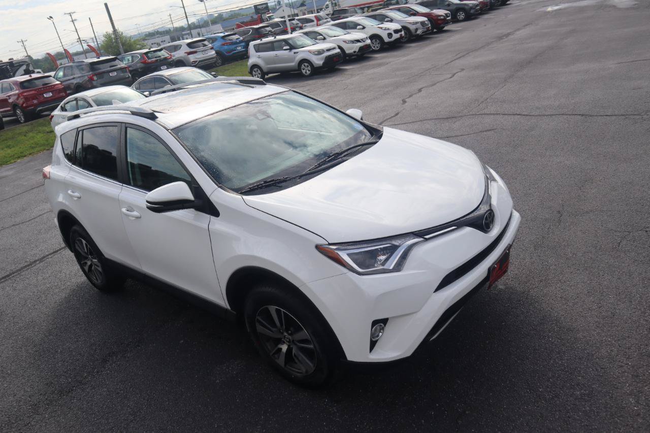 Used 2017 Toyota RAV4 XLE AWD/4WD image 23