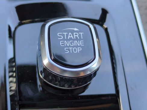 New 2026 Volvo XC90 B6 Plus w/ Protection Package Premier image 27