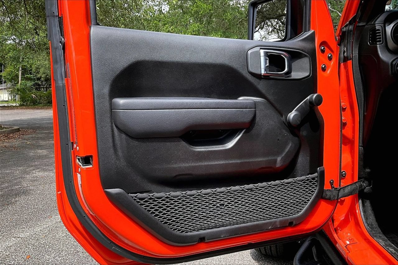 Used 2023 Jeep Wrangler Sport AWD/4WD image 16