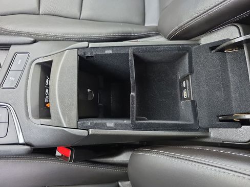 Used 2025 Cadillac XT5 Premium Luxury image 27