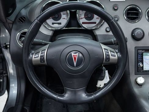 Used 2006 Pontiac Solstice Convertible w/ Premium Package RWD image 12