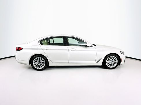 Used 2023 BMW 530i xDrive w/ Premium Package image 10