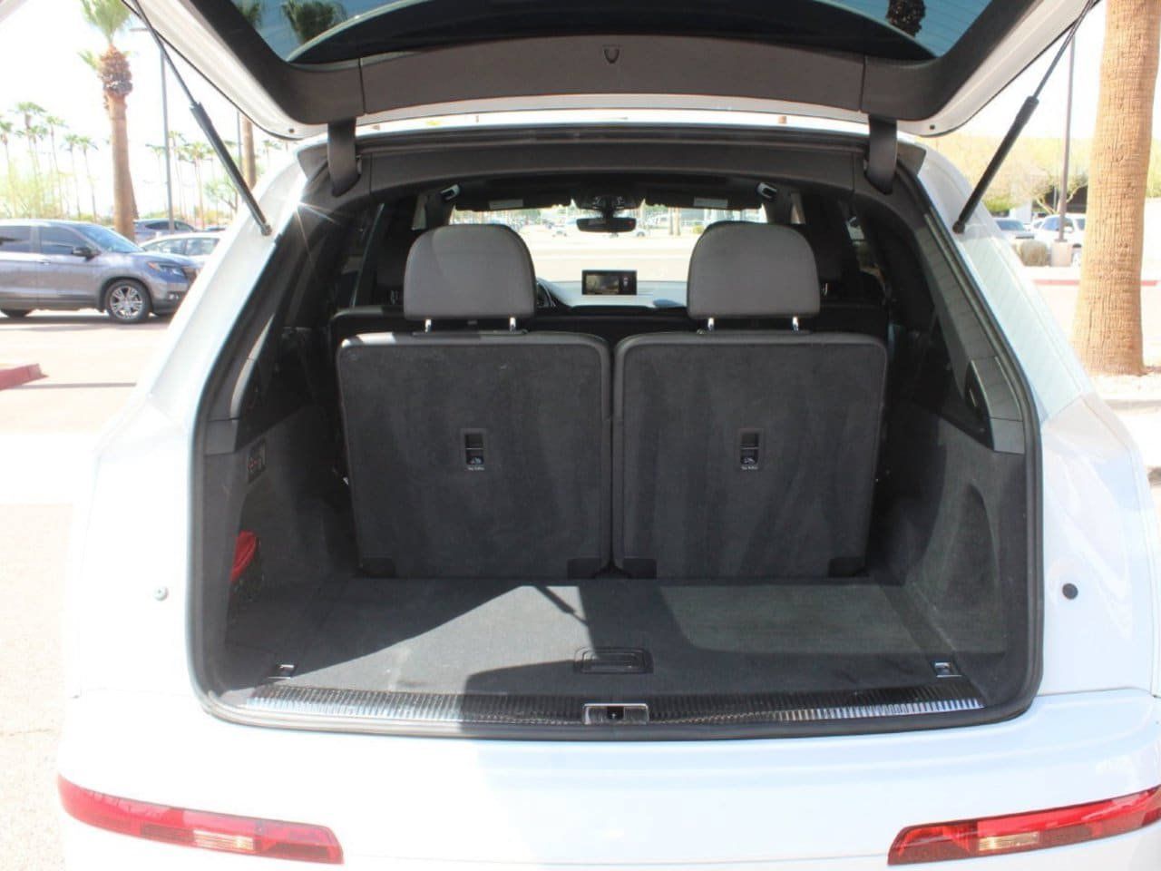 Used 2018 Audi Q7 3.0T Premium Plus AWD/4WD image 5
