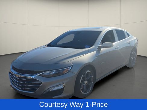 Used 2022 Chevrolet Malibu LT FWD image 4