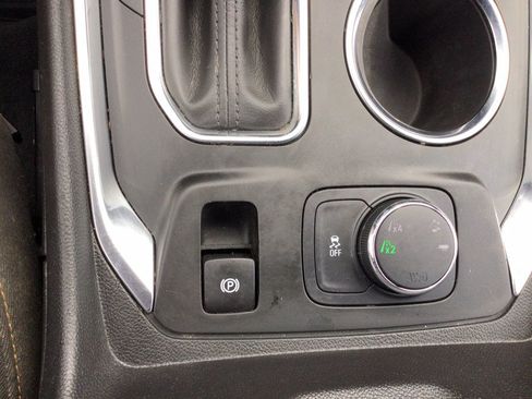 Used 2019 Chevrolet Traverse LT AWD/4WD image 35