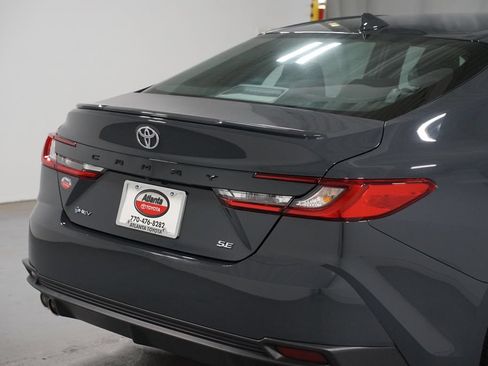 Used 2026 Toyota Camry SE FWD image 9