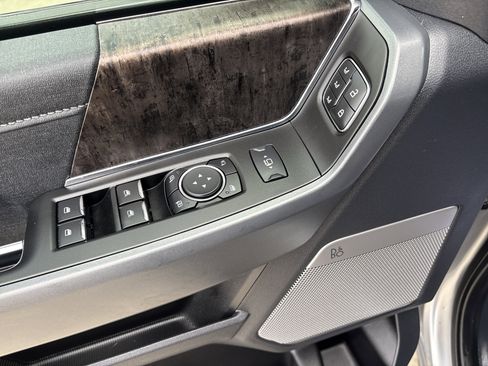 Used 2023 Ford F350 Lariat w/ Lariat Ultimate Package image 12