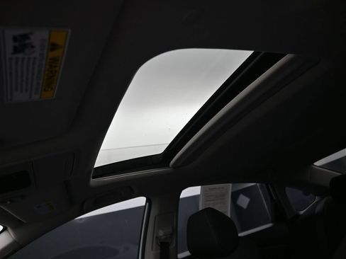 Used 2025 Honda Accord SE image 12