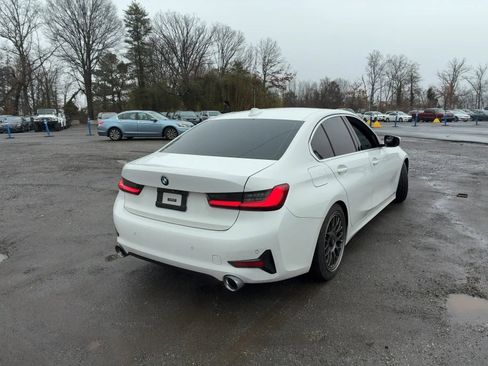 Used 2019 BMW 330i xDrive 330i xDrive Sedan 4D w/ Convenience Package image 2