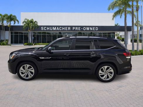 Used 2023 Volkswagen Atlas SE w/ Panoramic Sunroof Package image 4