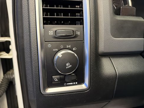 Used 2016 RAM 2500 SLT w/ Popular Equipment Group image 14