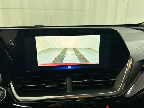 Used 2024 Chevrolet Trax RS w/ Sunroof Package image 15