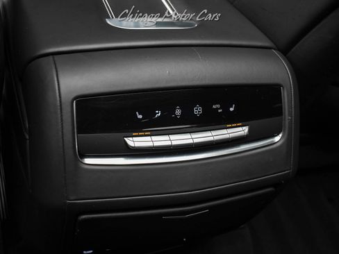 Used 2021 Cadillac Escalade Sport Platinum w/ LPO, ONYX Package AWD/4WD image 32