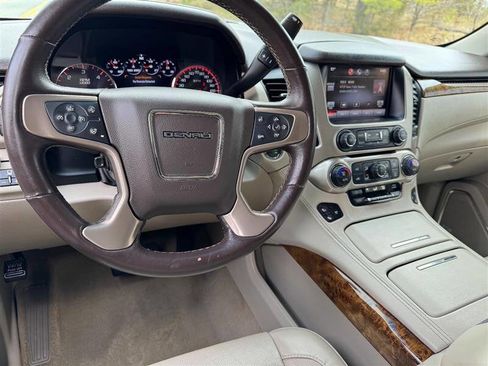 Used 2015 GMC Yukon XL Denali w/ Touring Package image 31