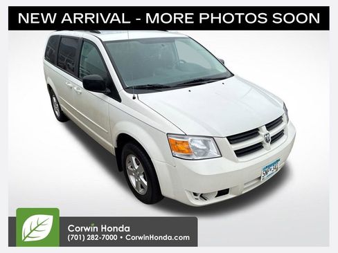 Used 2010 Dodge Grand Caravan SE image 1