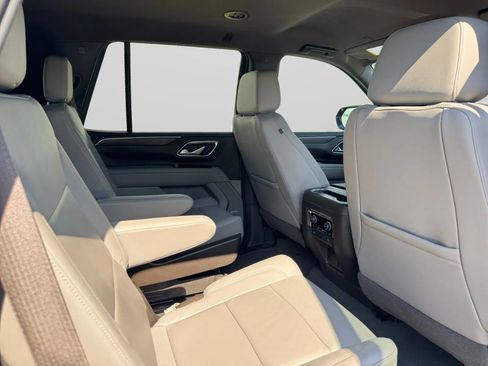 Used 2023 Chevrolet Tahoe Z71 w/ Luxury Package image 32