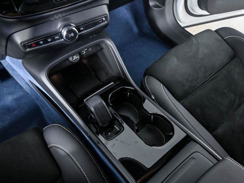 Certified 2023 Volvo C40 P8 Recharge Ultimate AWD/4WD image 19