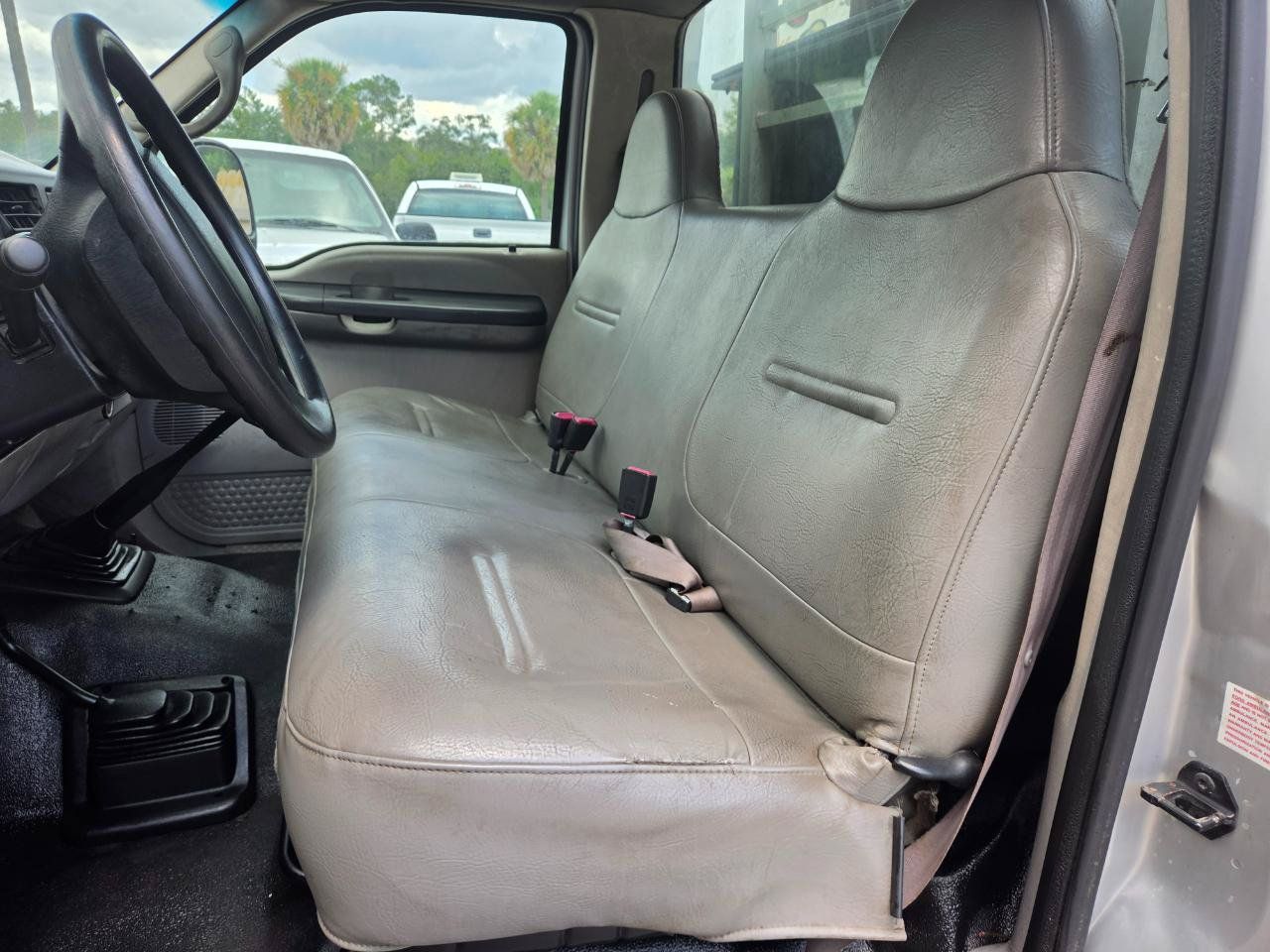 Used 2000 Ford F450 4x4 Regular Cab Super Duty image 12