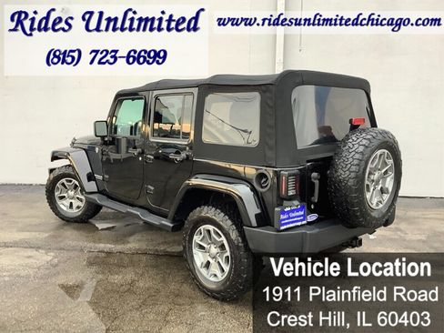 Used 2015 Jeep Wrangler Unlimited Rubicon w/ Dual Top Group AWD/4WD image 4
