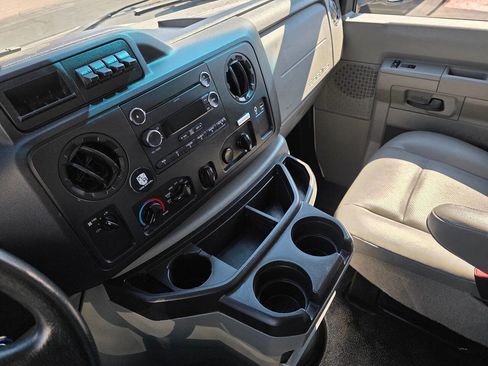 Used 2019 Ford E-350 and Econoline 350 Super Duty w/ Power Windows & Locks Group image 19