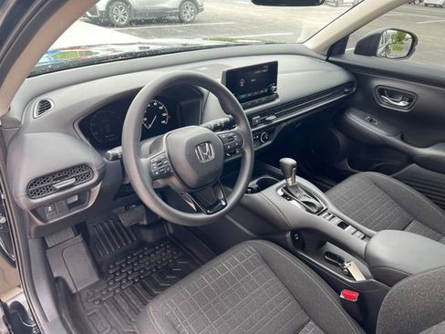 Certified 2025 Honda HR-V LX image 17