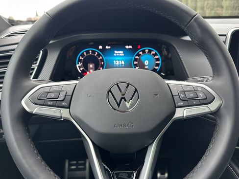 New 2026 Volkswagen Atlas Cross Sport SEL Premium R-Line image 24