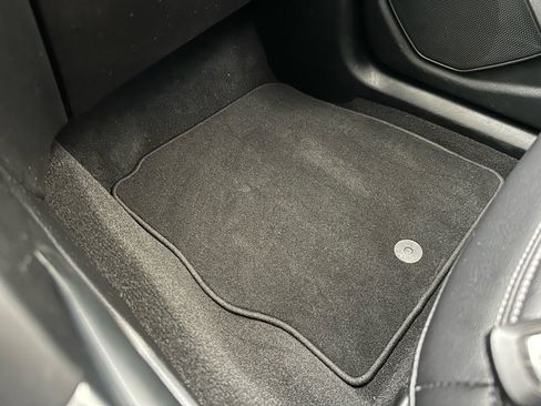 Certified 2020 Ford Explorer XLT w/ Equipment Group 202A image 40