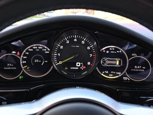 Used 2018 Porsche Panamera 4 AWD/4WD image 42