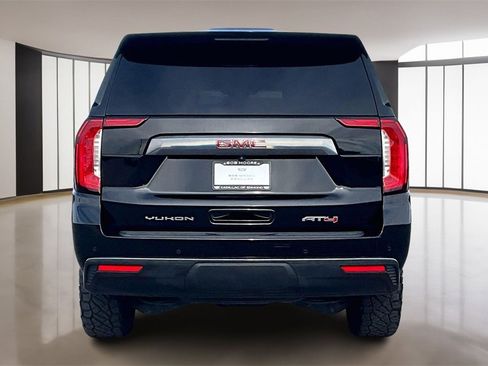 Used 2023 GMC Yukon XL AT4 w/ AT4 Premium Package image 4