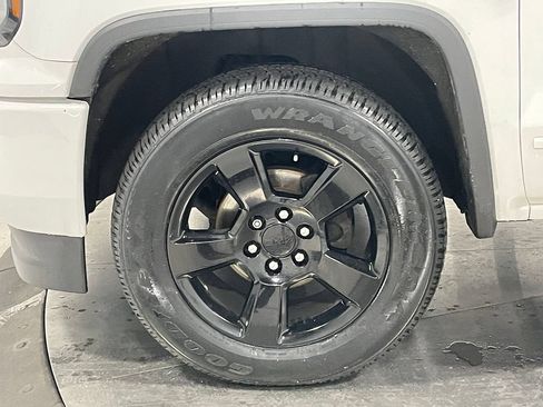 Used 2019 GMC Sierra 1500 Limited w/ Elevation Edition AWD/4WD image 17