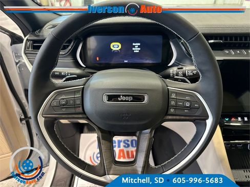 New 2026 Jeep Grand Cherokee Limited image 15