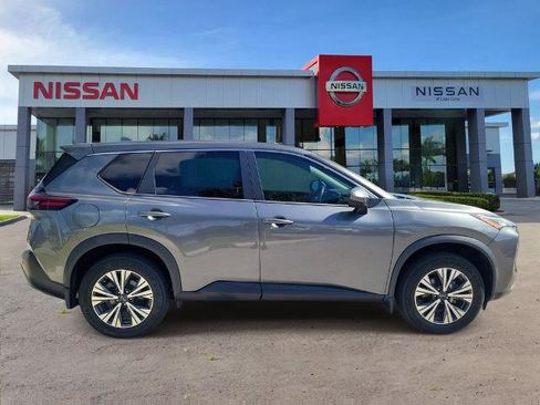 Certified 2022 Nissan Rogue SV AWD/4WD image 3