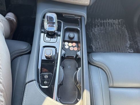 Used 2023 Volvo XC90 B6 Ultimate image 22