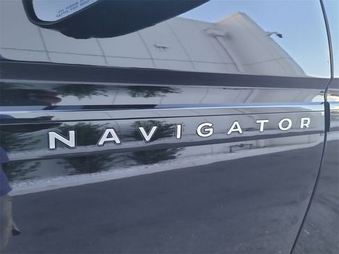 New 2025 Lincoln Navigator Black Label image 6